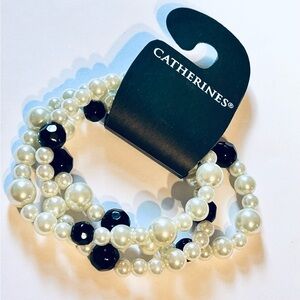 Catherines Cream and Black Bead Bracelet